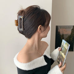 Classic Leopard Print Heart Shaped Bowknot Hair Claw Clips for Girls Elegant Fashion Hair Accessories for Women Ladies Trendy