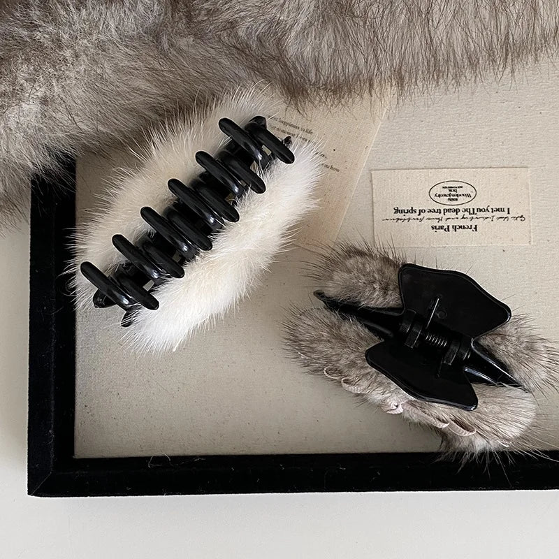 Fashion Fluffy Bowknot Elegant Luxury Hair Claw Clips for Girls Sweet Trendy Cute Hair Accessories for Women Ladies in Stock