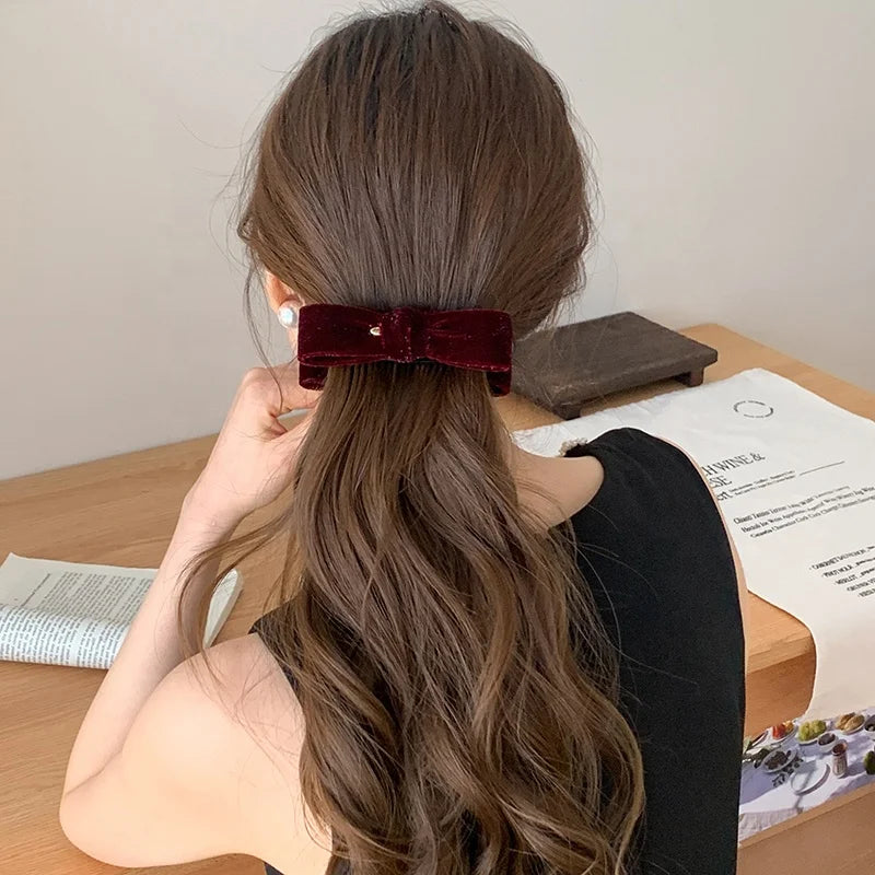 Fashion Simple Minimalistic Bowknot Hair Clips for Girls Lustrous Glitter Velvet Banana Clips for Women Ladies Hair Accessories