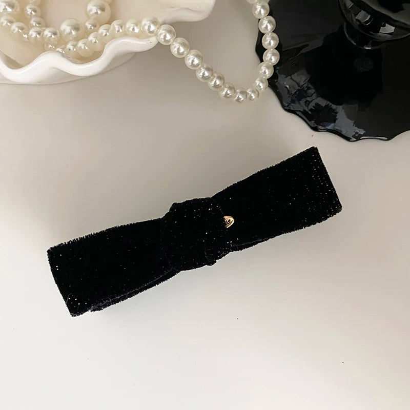 Fashion Simple Minimalistic Bowknot Hair Clips for Girls Lustrous Glitter Velvet Banana Clips for Women Ladies Hair Accessories