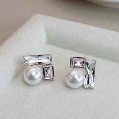 Fashion Tendy Sweet Imitation Pearl Stud Earrings for Girls Cute Luxury Art Deco Alphabet Jewellry for Women Ladies Accessories
