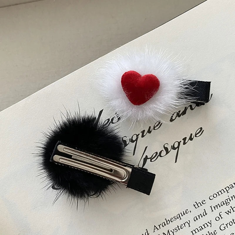 Fashion Cute Heart Shaped Sweet Elegant Hair Clips for Girls Trendy Stylish Simple Alligators for Women Ladies Hair Accessories