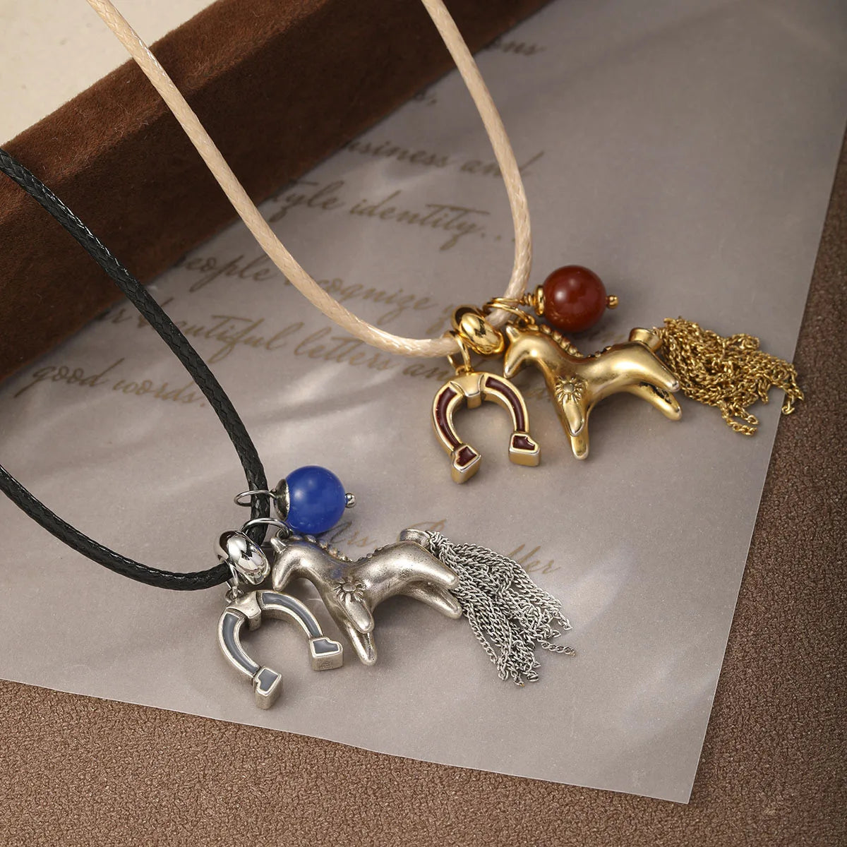 Fashion Natural Stone Copper Horse Animals Pendent Necklaces for Girls Trendy Jewelry for Women Ladies Wholesale China Factory