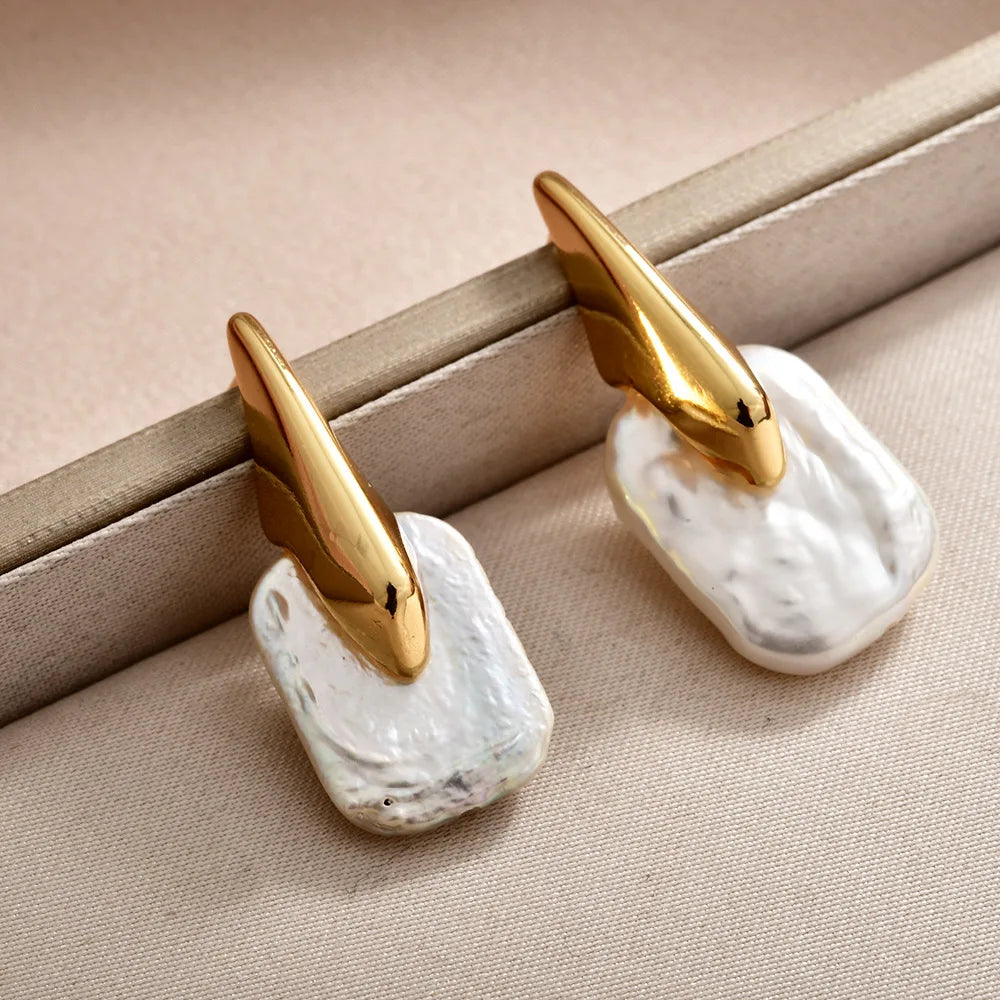 French Style Trendy Earrings Women Irregular Baroque Pearl Shell Earrings Luxurious Elegant High-end Ear Studs Accessories New