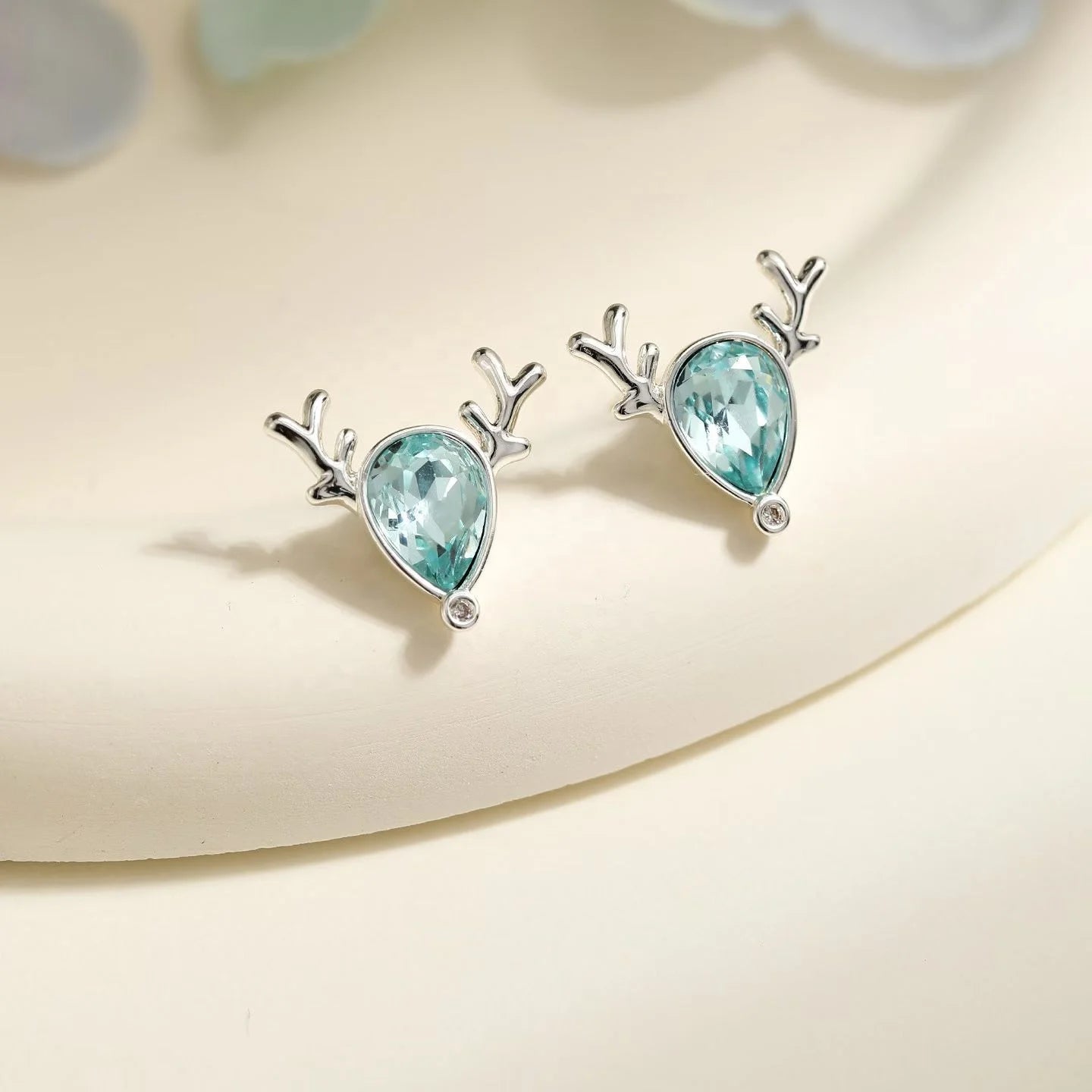 Blue Heart Zircon Stud Earrings Diamante Fashion Sweet Elegant Exquisite Earrings Bulk 2025 New Jewellery for Women Wholesale
