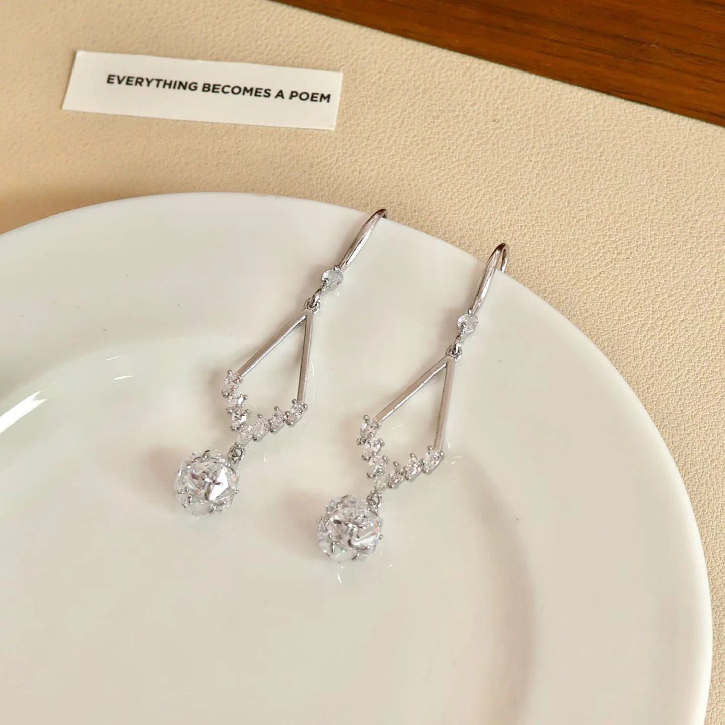 Luxury Fashion Trendy Stylish Tassel Drop Earrings for Girls Sweet Elegant Flower Jewelry for Women Ladies Accessories Wholesale