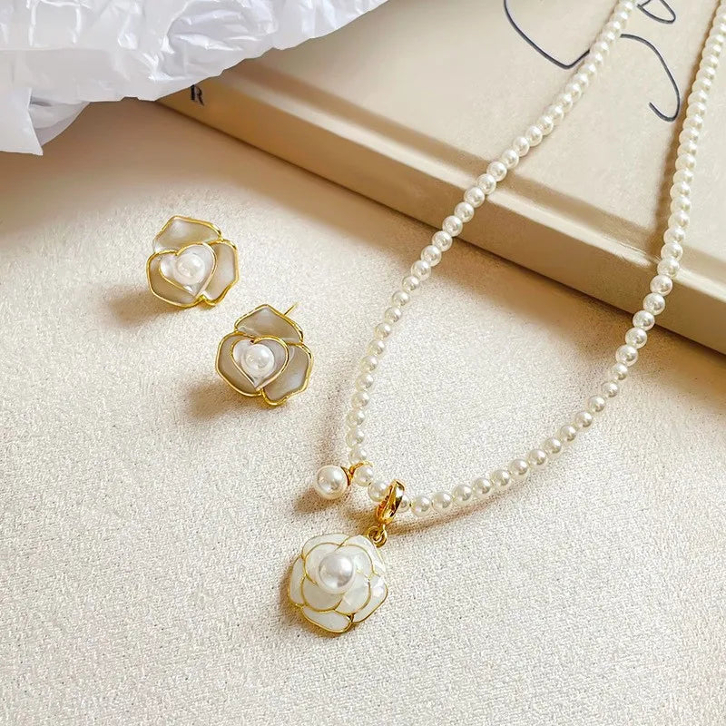 Fashion Flower Camellia S925 Silver Copper 18K Gold Plated Stud Earrings for Girls Sweet Jewelry for Women Ladies Wholesale
