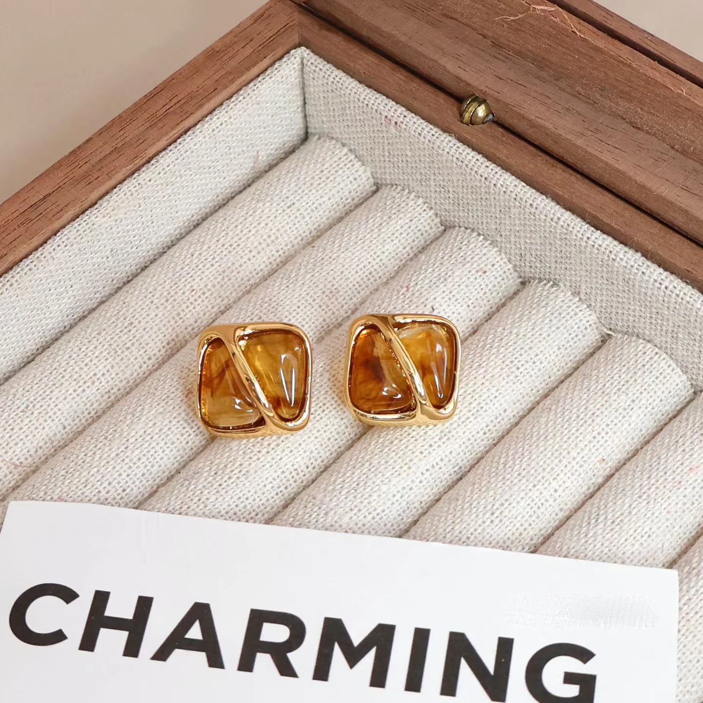 Women Creative Design Amber Color Small Mini Stud Earring Fashion Elegant Lightweight Bulk Order Jewelry Accessories for Daily