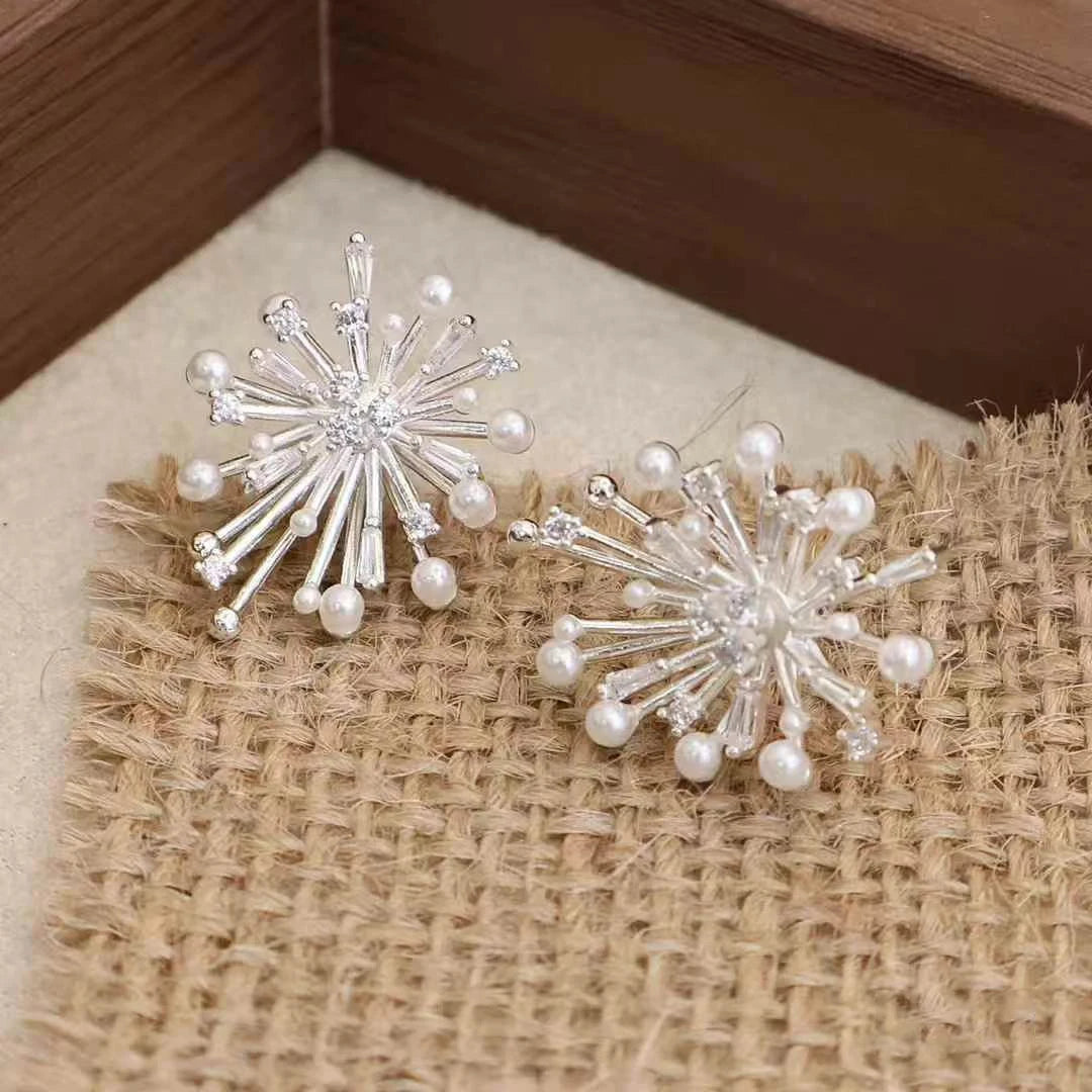 Ladies Hot Sale High Quality New Design Flower Shape Small Stud Earring Fashion Elegant Wholesale Jewelry Accessories for Office