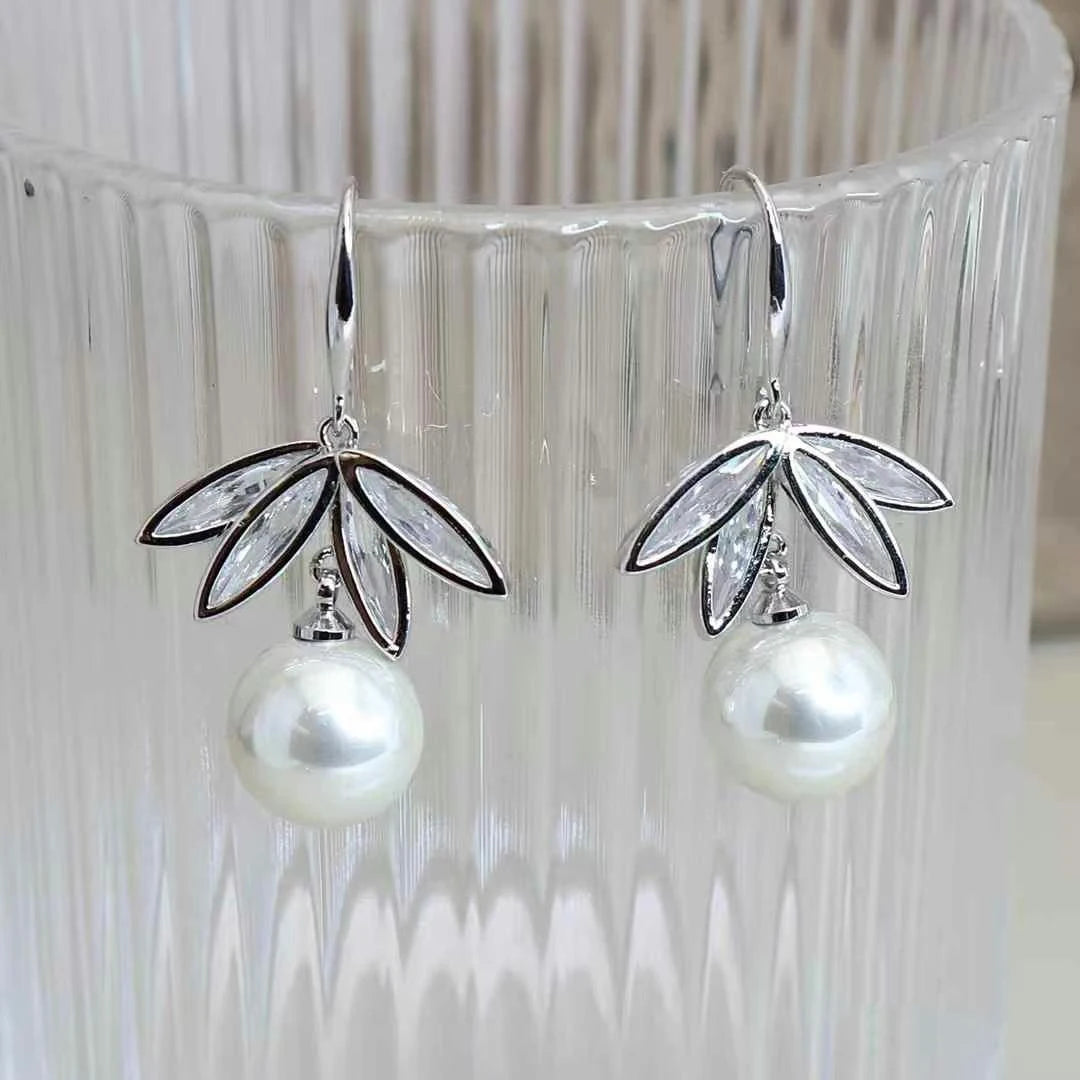 Fashion Elegant Glamorous Drop Earrings for Girls Luxury Refined Jewelry for Women Ladies Accessories Wholesale Chinese Supplier