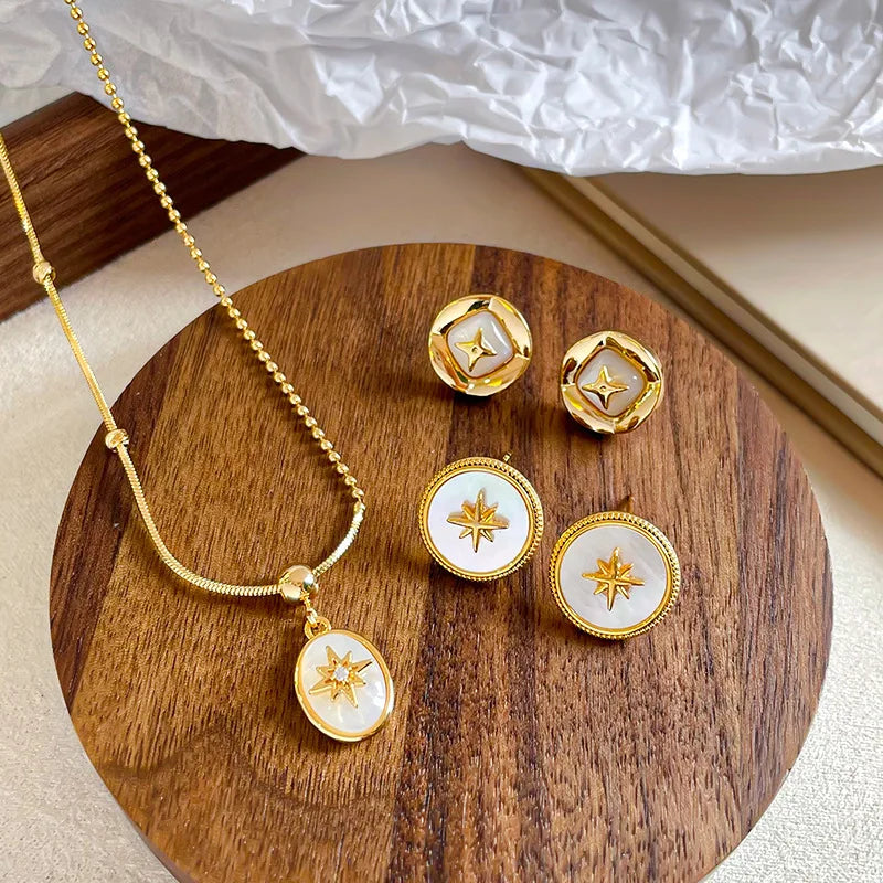Women Chain Minimalistic 18k Gold-plated Abalone Shell Necklace Fashion Simple Low MOQ in Stock Jewelry for Female Causal
