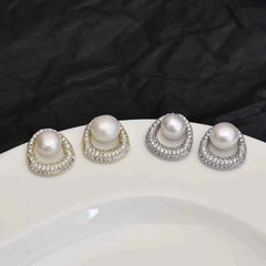 Ladies Simple Imitation Pearl New Design Small Stud Earring Fashion Elegant Beauty Wholesale Jewelry Accessories for Office Use