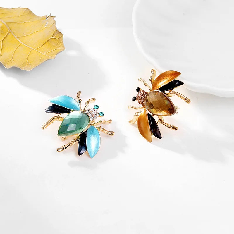 Fashion Trendy Bees Animals Glitter Rhinestone Sparkle Brooches for Girls Stylish Cute Sweet Jewelry for Women Ladies Accessory