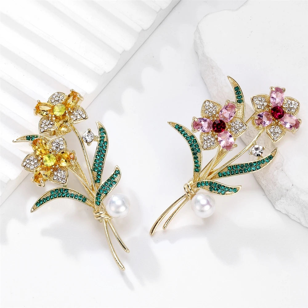 Fashion Glitter Flowers Rhinestone Sparking Sweet Brooches for Girls Elegant Floral Pins Jewelry for Women Ladies Accessories