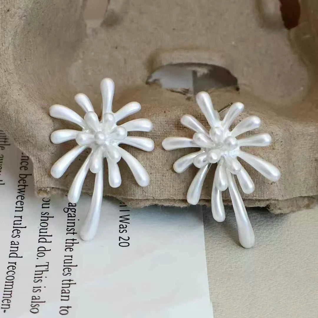 Women Latest New Design Flower Shape Stud Earring Trendy Fashion Elegant Luxurious Bulk Order Jewelry Accessories for Female