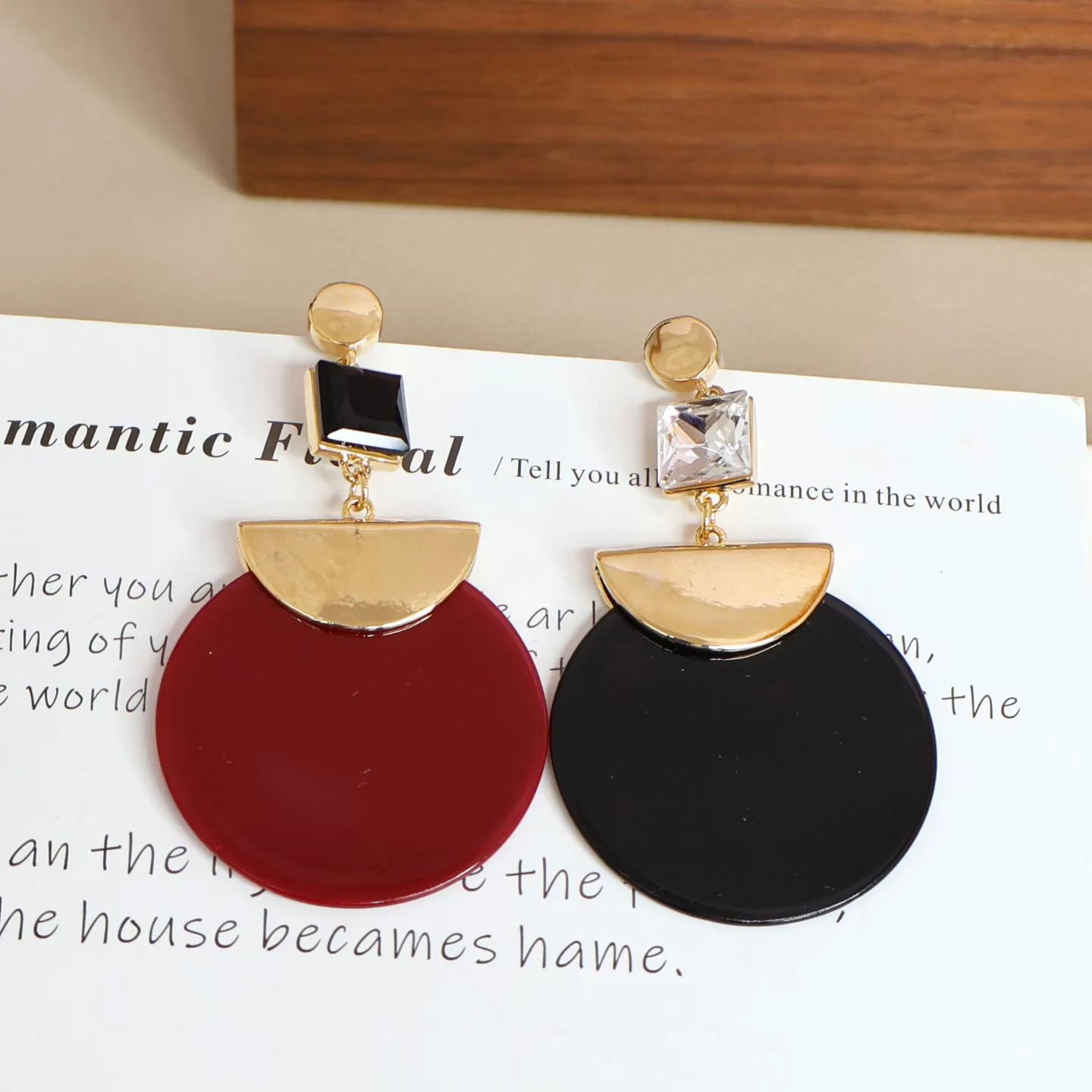 Fashion Sweet Cute Ping Pong Drop Earrings for Girls ELegant Kawaii Trendy Stylish Jewelry for Women Ladies Accessories Bold