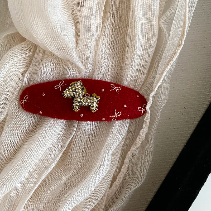 Fashion Sweet Trendy New Year Horse Chinese Hair Clips for Girls Glitter Elegant Snap Clips for Women Ladies Hair Accessories