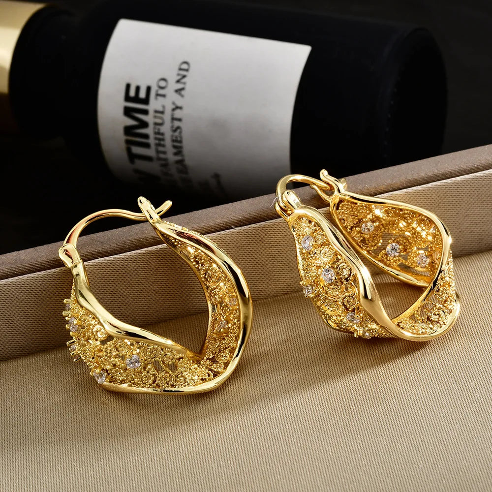 Fashionable Exquisite Earrings Women Twisted U-Shaped Hollow Set Glitter Zircon Earring Elegant Niche Design Luxury Earrings