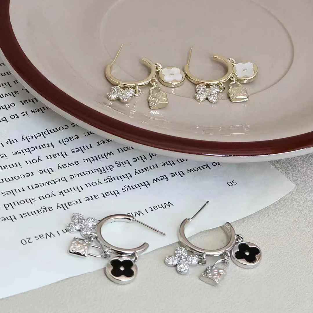 Women Creative Design Bear Lock Decorative Small Circle Hoop Earring Fashion Elegant Clamorous Wholesale Jewelry Accessories