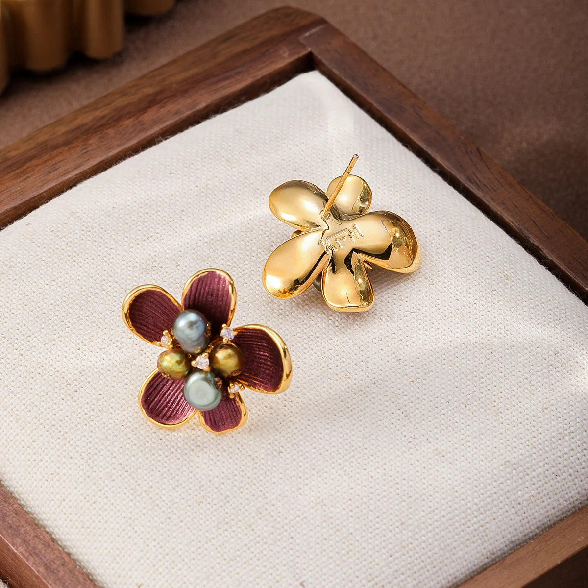 Women Dark Red Flower Shape Freshwater Pearl S925 Silver 18k Gold-plated Zircon Stud Earring Elegant in Stock Jewelry for Causal