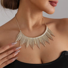 Fashion Luxury Sweet Elegant Spicy Necklaces for Girls Tassel Trendy Alloy Glitter Jewelry for Women Lady Accessories Wholesale