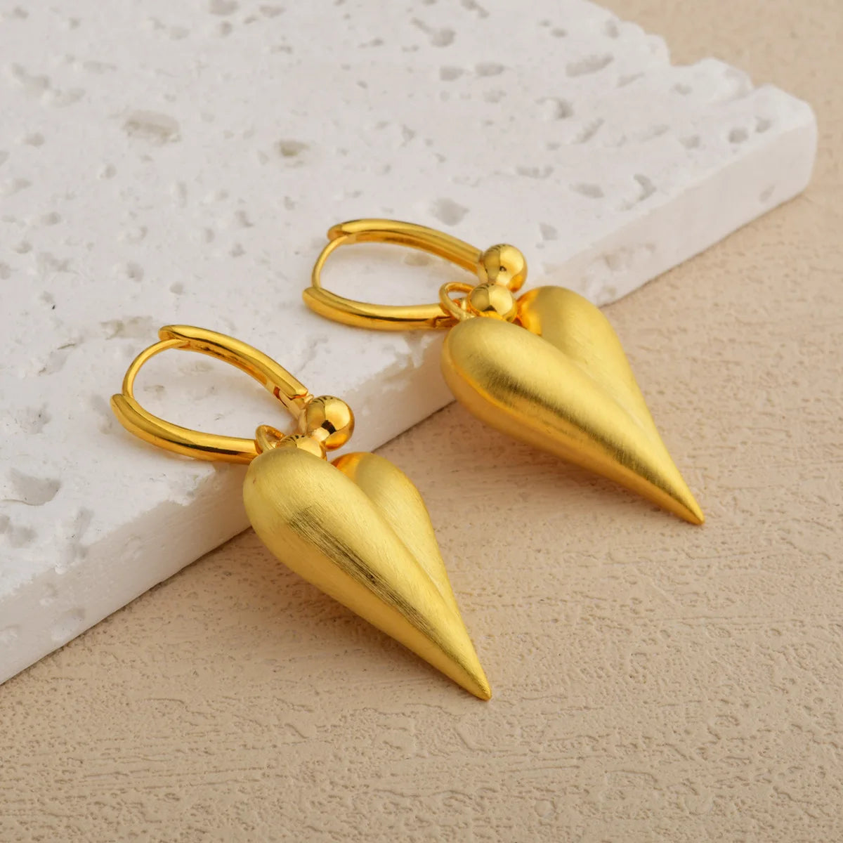 Women's Elegant Heart Drop Earrings Gold Siliver Brushed Love Shaped Earrings Fashionable Jewelry Accessories for Gift Wholesale