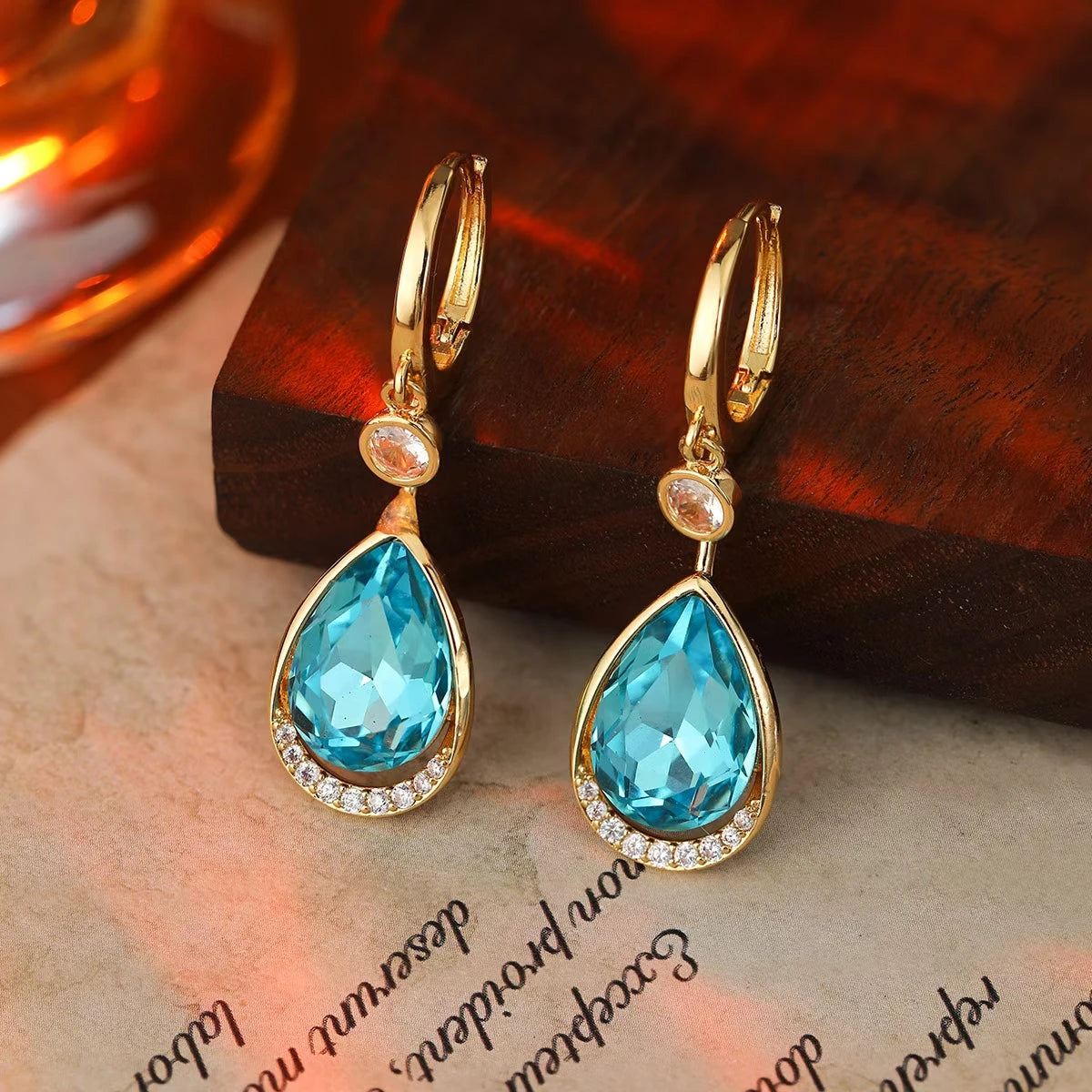 Women Blue Green Rhinestone Cherry Bow Small Earring Fashion Glitter Sparking Elegant High Quality Jewelry Accessories for Daily