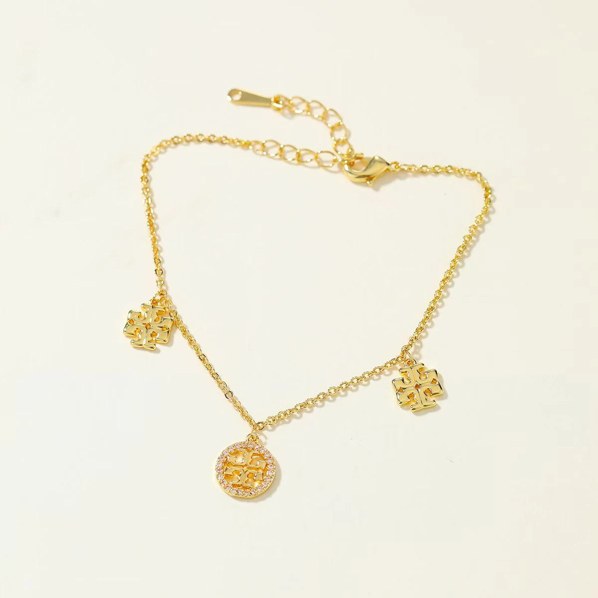 Fashion Refined Charms Elegant Bracelets for Girls Chain Glamorous Art Deco Jewellry for Women Ladies Accessories Bijuterias