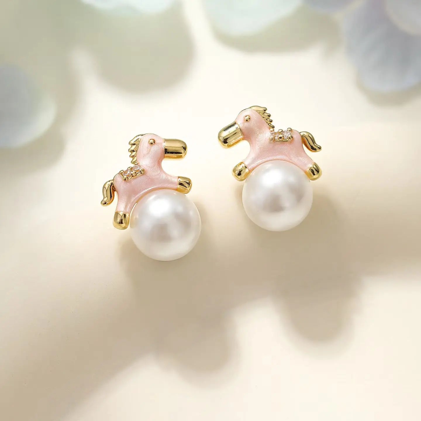 Luxury Butterfly Imitation Pearl Drop Earrings for Girls Elegant Graceful Jewellry for Women Ladies Accessories Chinese Supplier