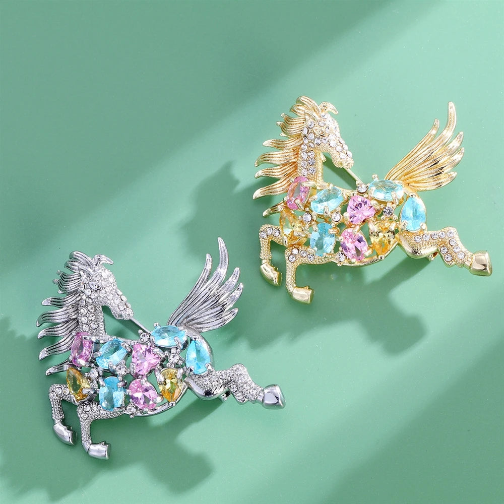 Fashion Glitter Rhinestone Sweet Horses Animals Brooches for Girls Trendy New Year Stylish Jewelry for Women Ladies Accessories