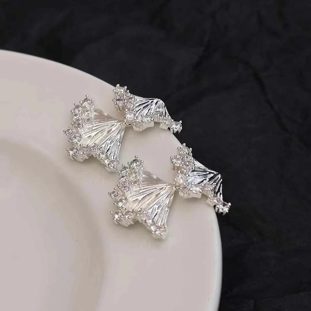 Sweet Bowknot Simple Minimalistic Fashion Drop Earrings for Girls Cute Elegant Graceful Jewelry for Women Ladies Accessories