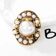 Fashion Vintage Luxury Imitation Pearl Retro Brooches for Girls Elegant Pins Jewelry for Women Ladies Accessories Wholesale