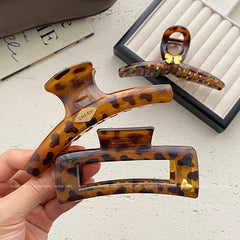 Classic Leopard Print Heart Shaped Bowknot Hair Claw Clips for Girls Elegant Fashion Hair Accessories for Women Ladies Trendy