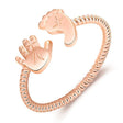 The opening is adjustable. / Rose gold