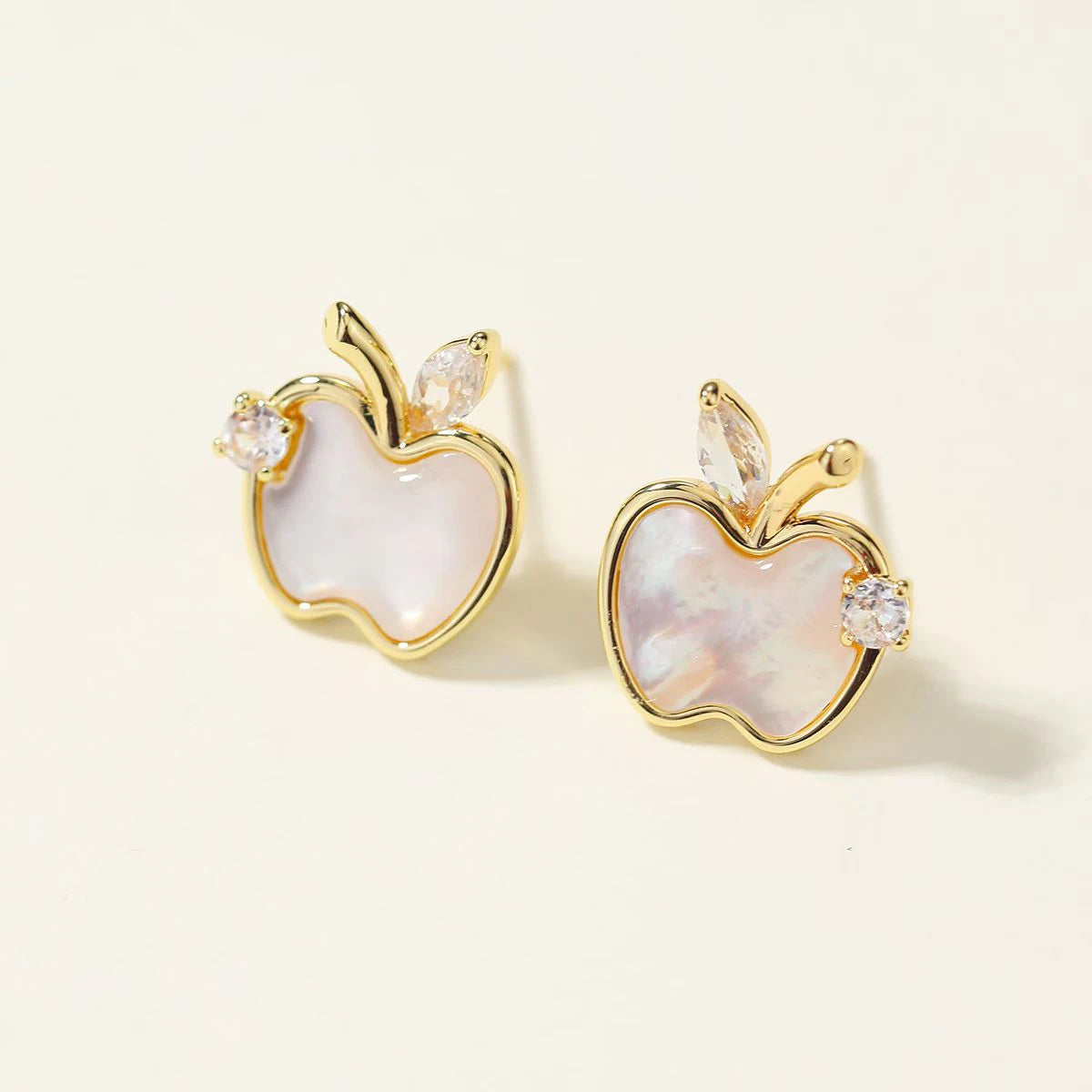 Fashion Sweet Animals Cute Cat Kitty Butterfly Stud Earrings for Girls Apple Fruits Jewelry for Women Ladies Accessories Chic