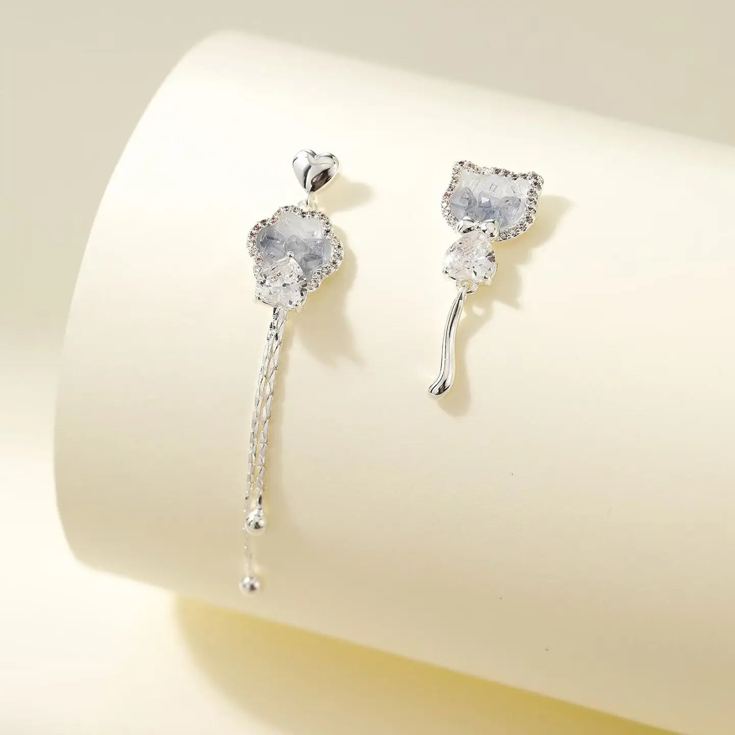 Cute Glitter Animals Tassel Elegant Drop Earrings for Girls Sweet Cute Rhinestone Butterfly Jewellry for Women Lady Accessories