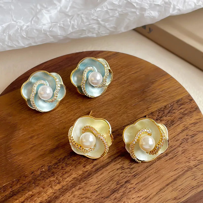 Fashion Flower Copper 18K Gold Plated S925 Silver Stud Earrings for Girls Sweet Jewelry for Women Ladies Wholesale China Factory