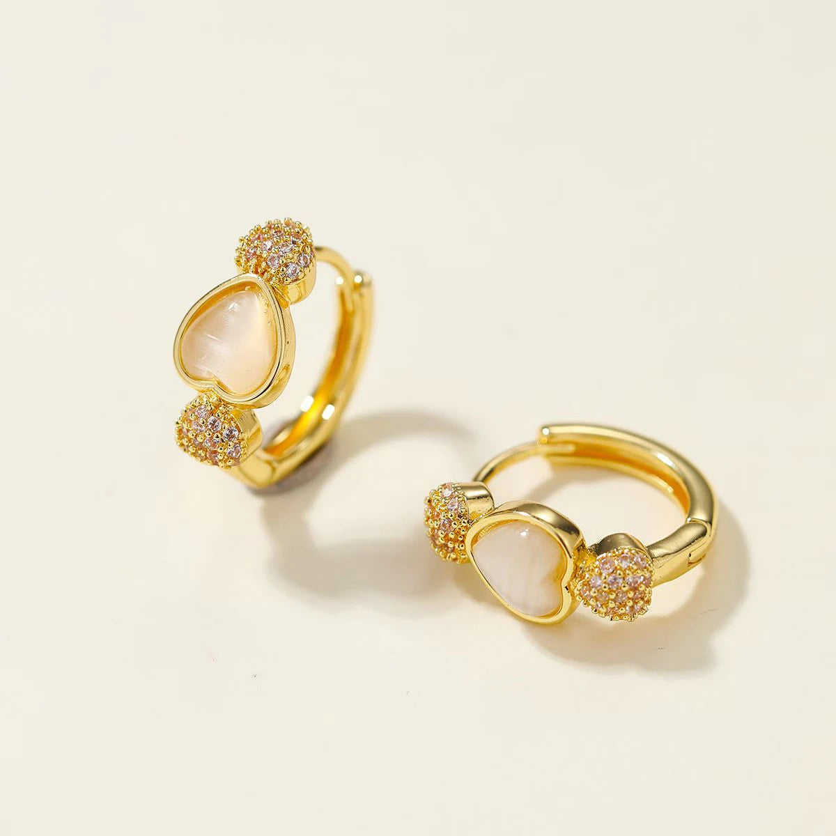 Fashion Simple Heat Shaped Glitter Hoop Earrings for Girls Elegant Dianty Jewelry for Women Ladies Accessories Chinese Supplier