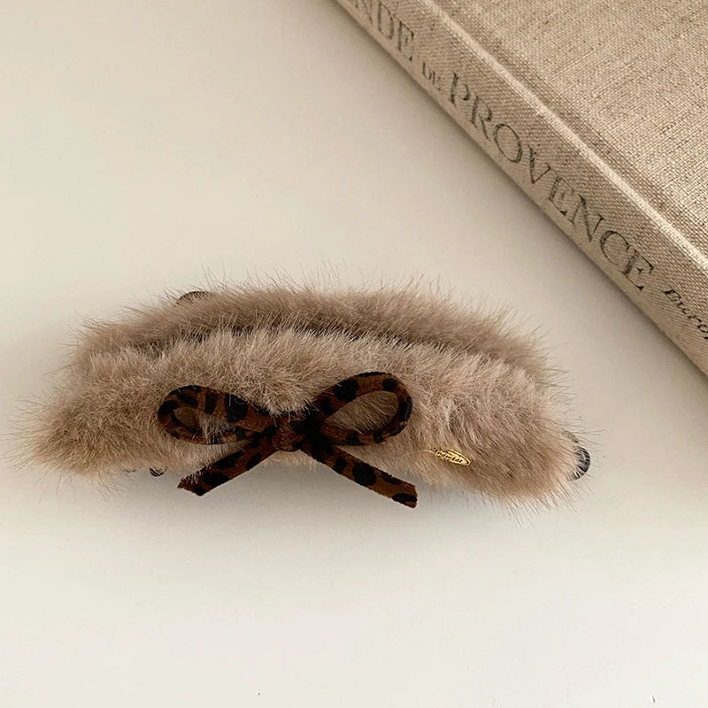 Fashion Fluffy Fur Bowknot Hair Clips for Girls Trendy Autumn Winter Banana Clips for Women Ladies Hair Accessories in Stock