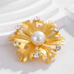 Fashion Elegant Sweet Imitation Pearl Brooches for Girls Trendy Luxury Pins Jewelry for Women Ladies Accessories New Design