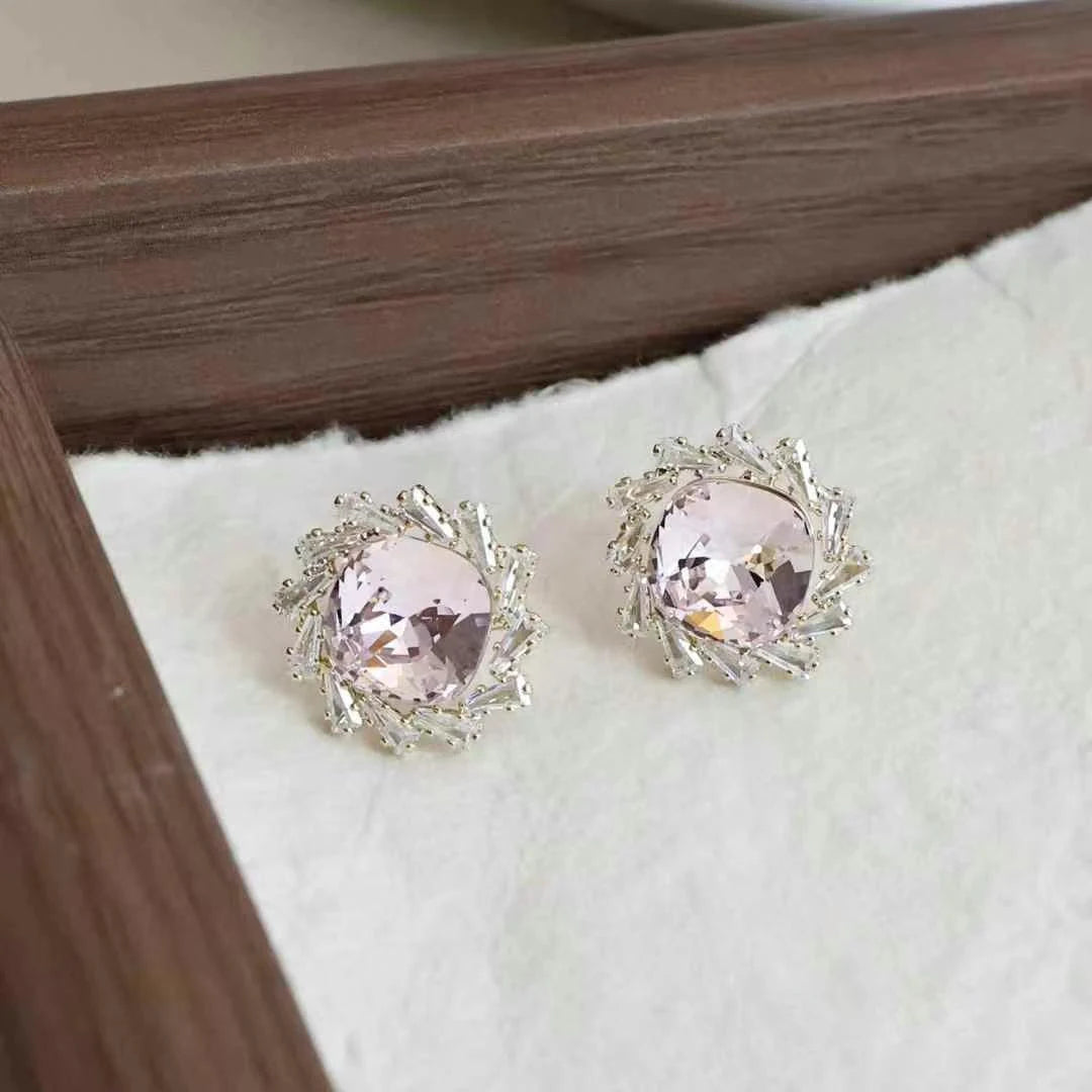 Simple Classic Rhinestone Charms Glitter Stud Earrings for Girls Elegant Sweet Jewellry for Women Ladies Bijuterias Wholesale