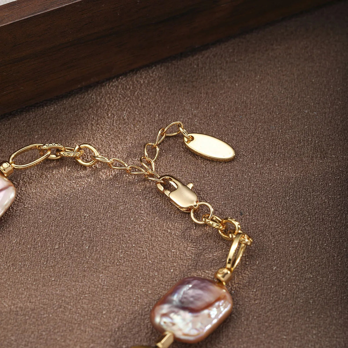 Fashion Baroque Pearl Tiger Eye Stone Copper 18K Gold Plated Bracelets for Girls Jewelry for Women Ladies Wholesale Bulk