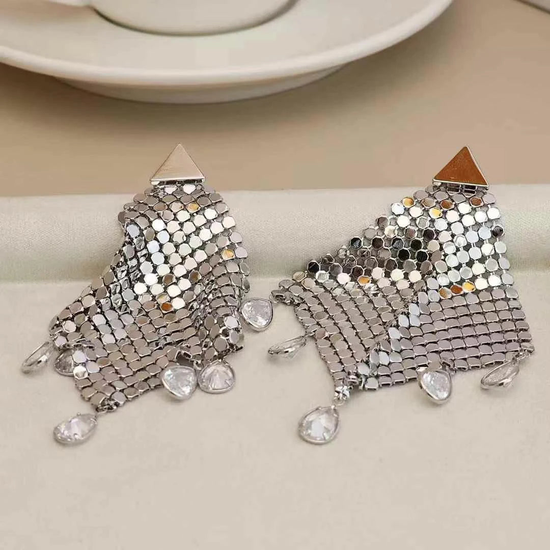 Fashion Art Deco Bold Luxury Drop Earrings for Girls Elegant Glamorous Jewelry for Women Ladies Accessories Bijuterias Chic