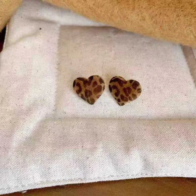 Ladies Heart Shape Leopard Print Mini Stud Earring Fashion Elegant Chic Wholesale Jewelry Accessories for Women Office Holiday