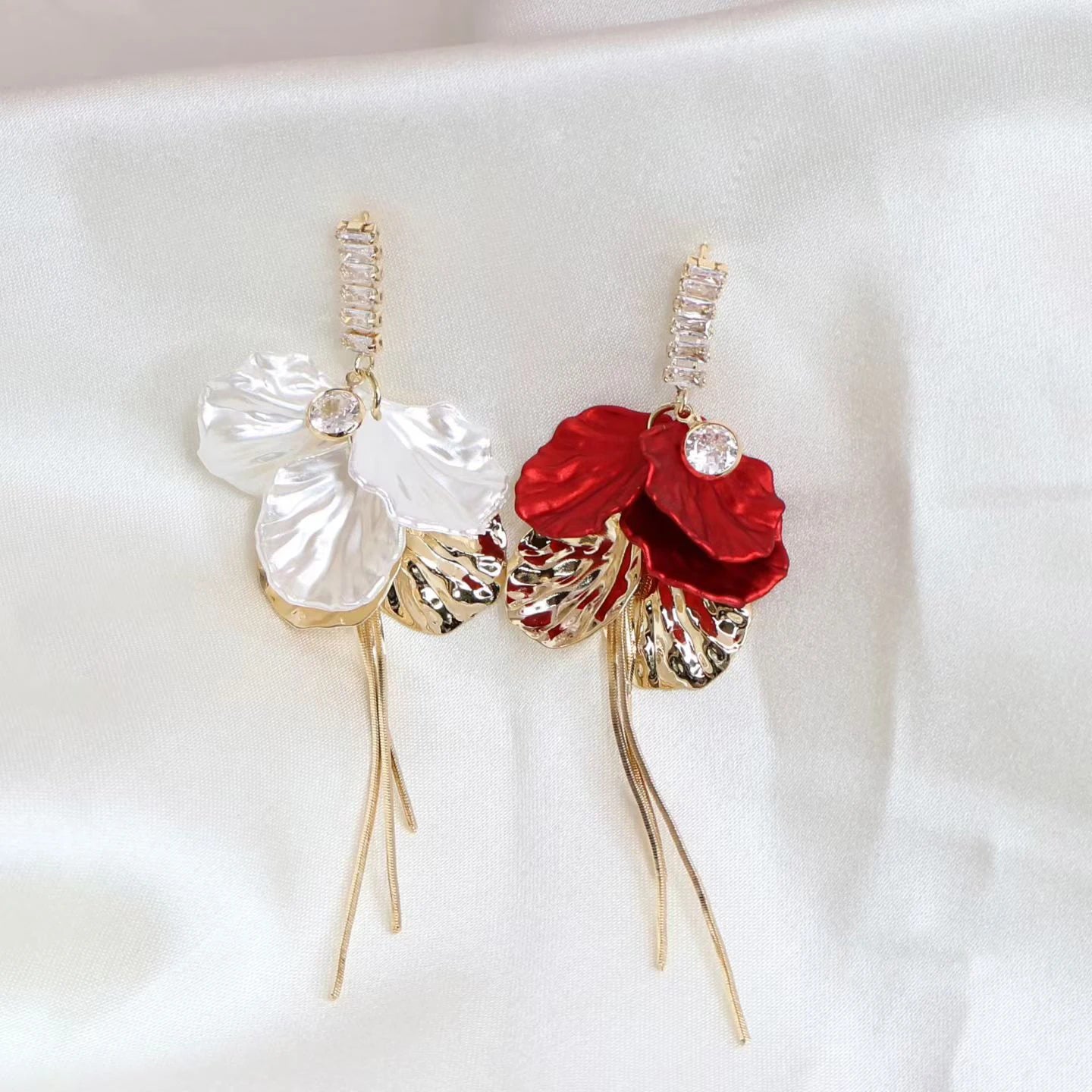 Female Butterfly Decorative Medium Drop Earring Fashion Chic Elegant Graceful Luxurious Wholesale Jewelry Accessory for Holiday