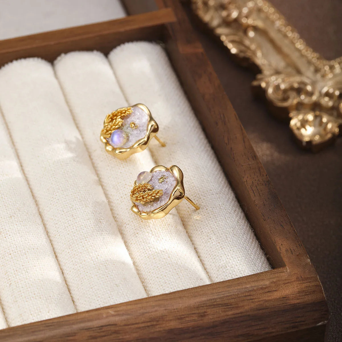 Fashion Glitter Glass Copper 18K Gold Plated Stud Earrings for Girls Sweet Elegant Jewelry for Women Ladies Wholesale Bulk