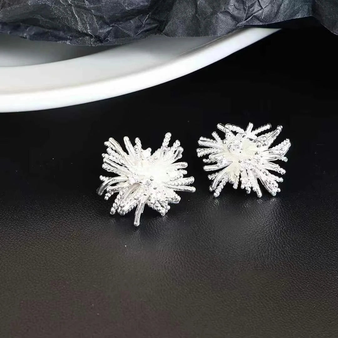 Ladies Hot Sale New Design High Quality Small Stud Earring Fashion Chic Elegant Wholesale Jewelry Accessories for Causal Holiday