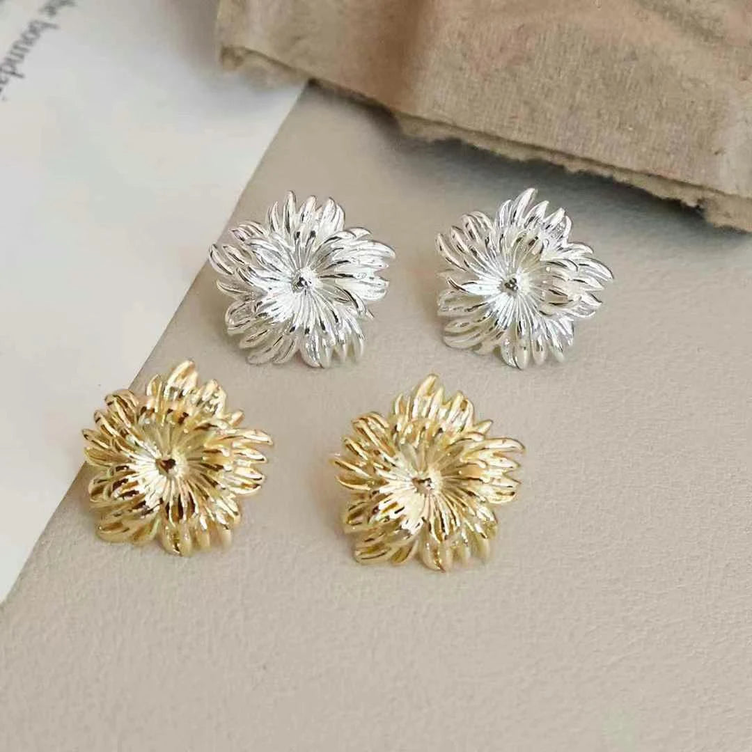 Ladies Creative Design Irregular Shape Small Stud Earring Fashion Elegant Chic Customized Bulk Jewelry Accessories for Causal