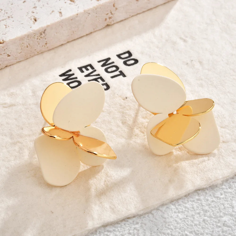 Women's Sweet Cute Butterfly Stud Earrings Irregular Metal Contrast-Color Fashionable Simple Earrings Jewelry Casual Versatile
