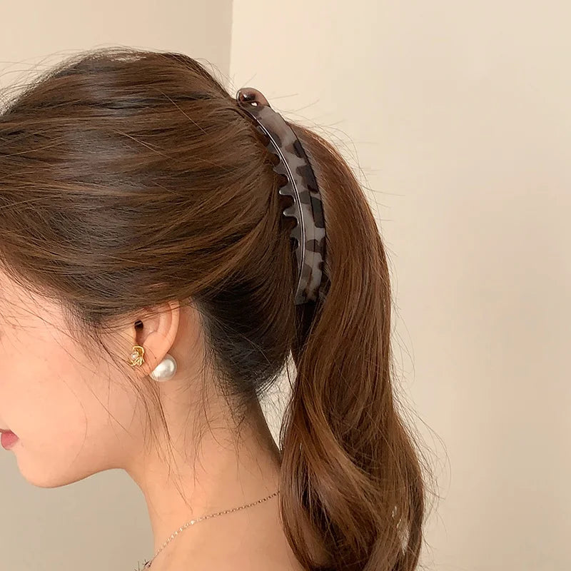 Ladies Autumn Winter Minimalistic Banana Clips Graceful Trendy Stylish Bulk Order in Stock Hair Clips Accessories for Women Use